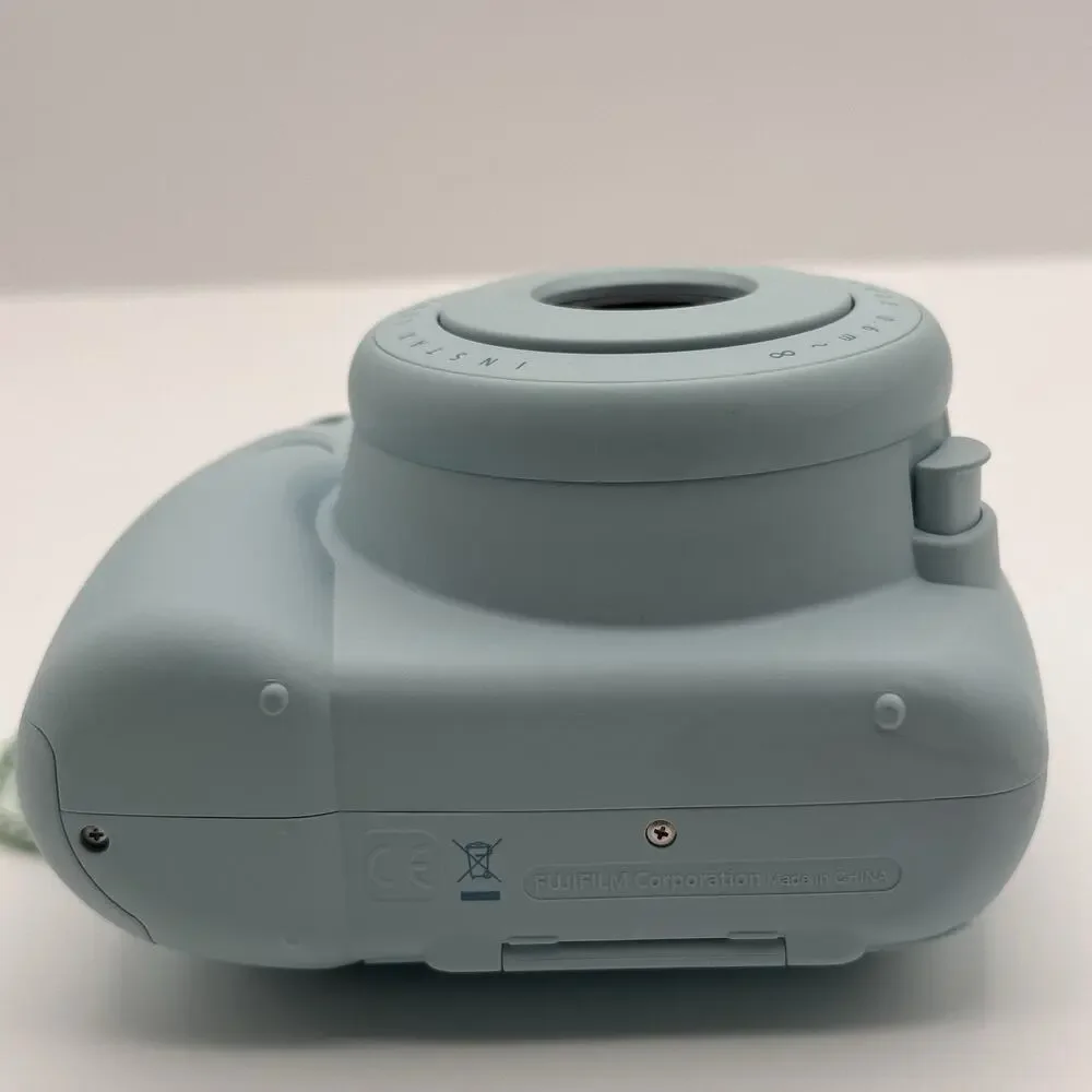 Fujifilm Instax Mini 8 Instant Film Camera (Blue) EUC
